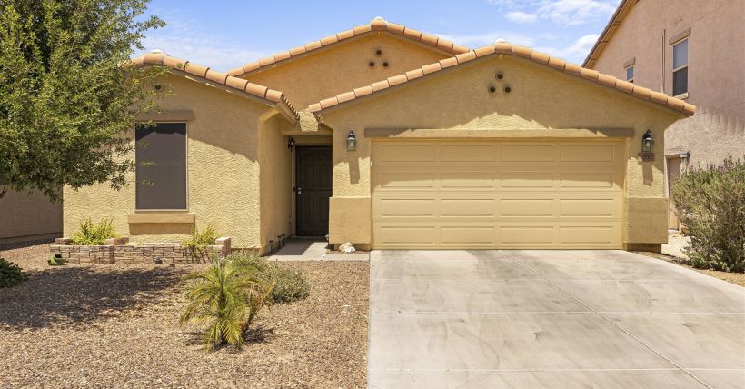 1032 E Daniella Drive, San Tan Valley, AZ 85140 - Pecan Creek South | Amy Jones Group